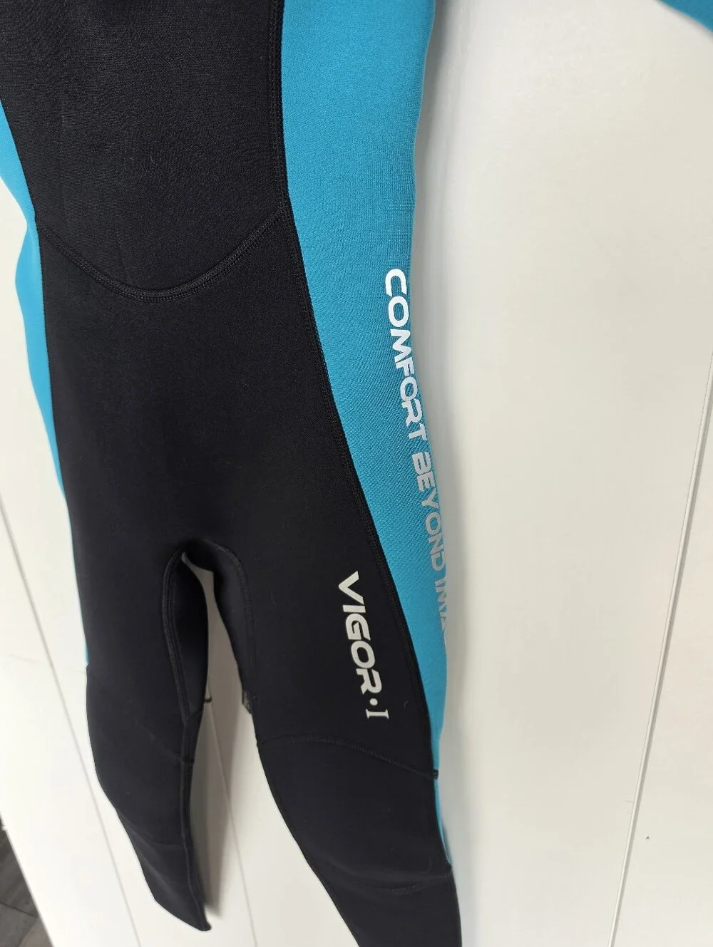 Hevto Wetsuit Kids Size 10 Black Blue New 3/2mm Neoprene Full Body Youth Suit